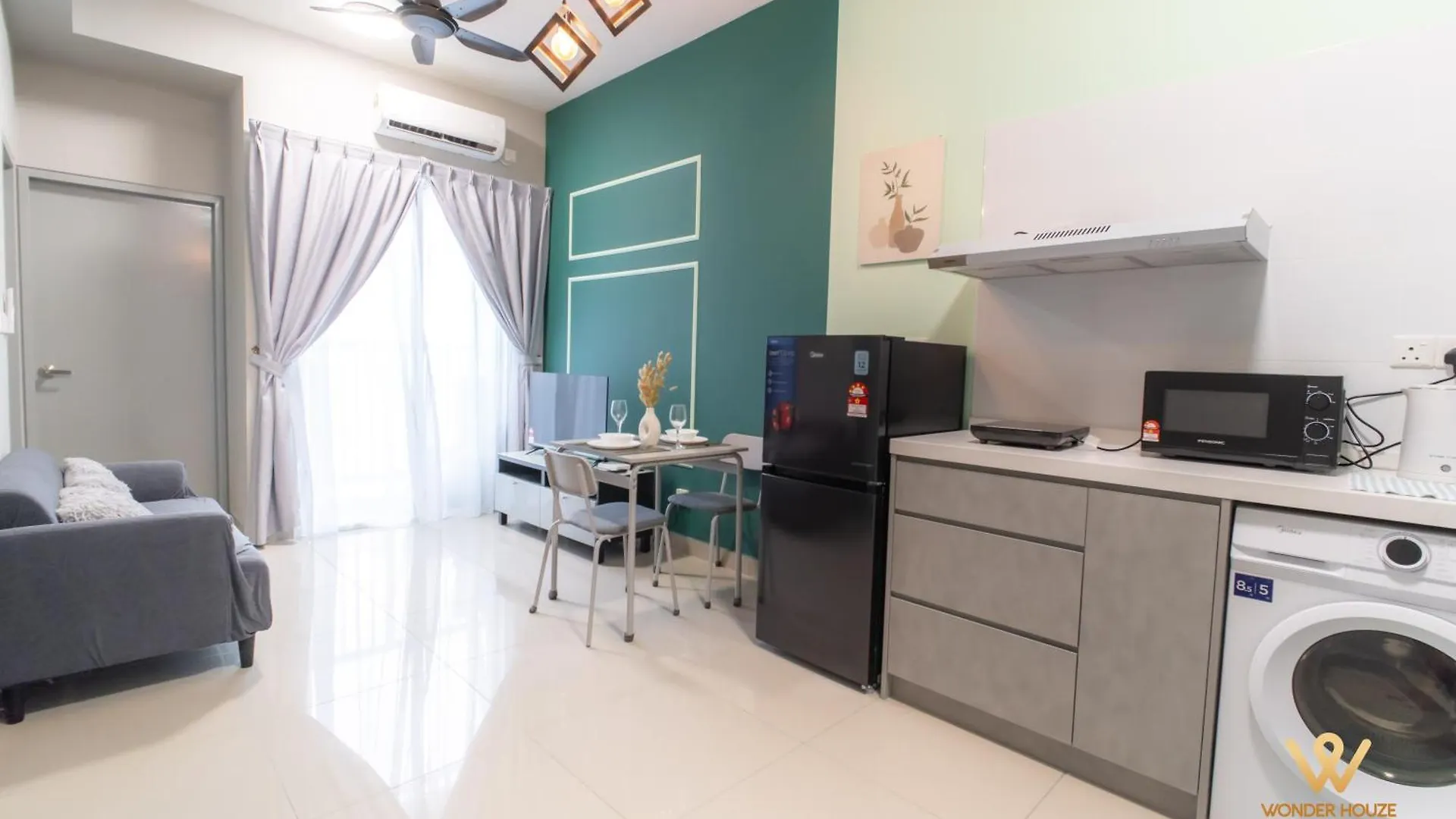 Modern Luxury Living In The Heart Of Damansara -2R2B 6 Pax Apartment Petaling Jaya Malaysia