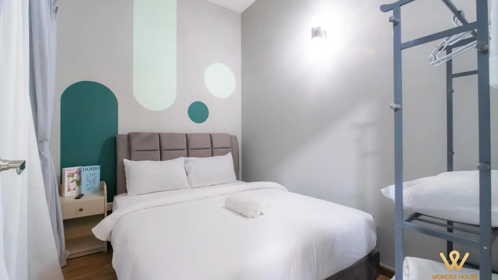 Modern Luxury Living In The Heart Of Damansara -2R2B 6 Pax Apartment Petaling Jaya