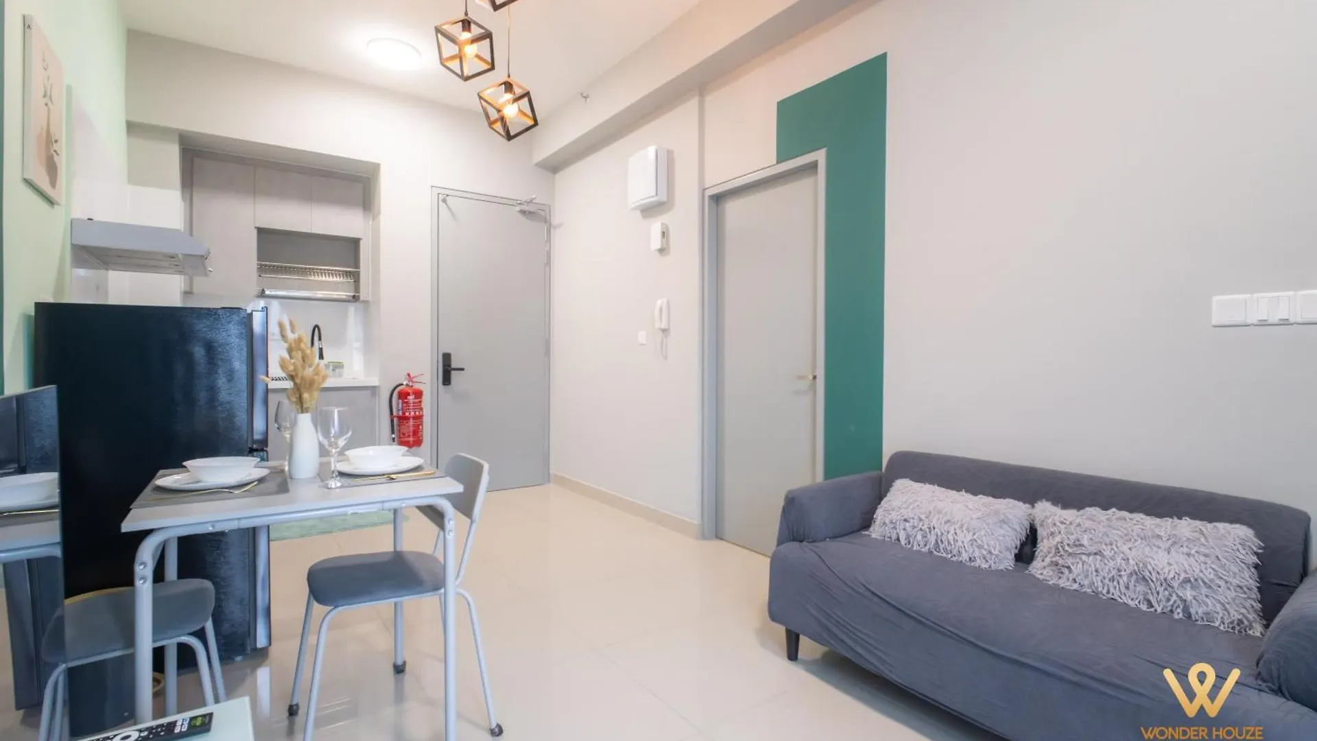 Modern Luxury Living In The Heart Of Damansara -2R2B 6 Pax Apartment Petaling Jaya