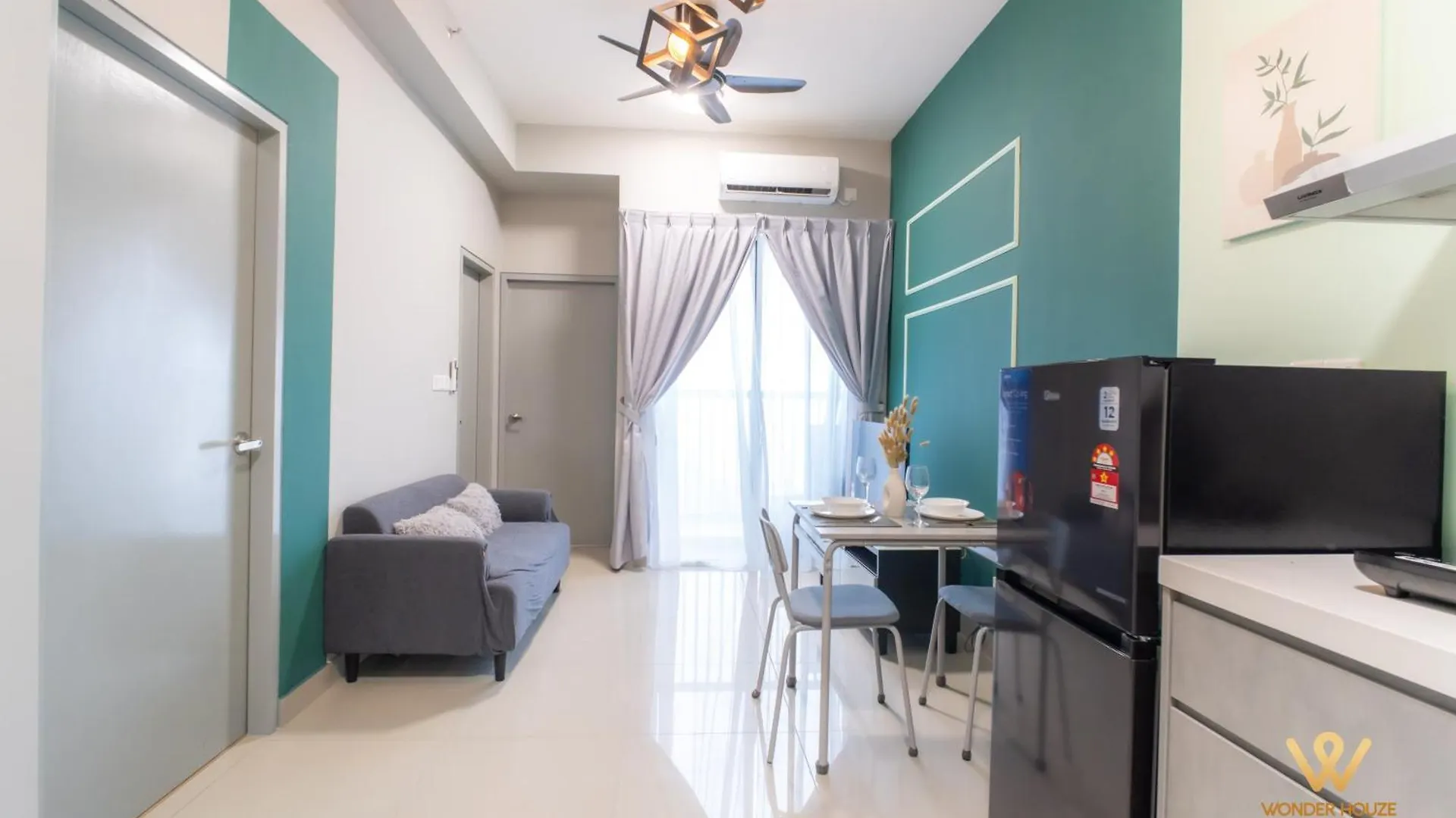 Modern Luxury Living In The Heart Of Damansara -2R2B 6 Pax Apartment Petaling Jaya