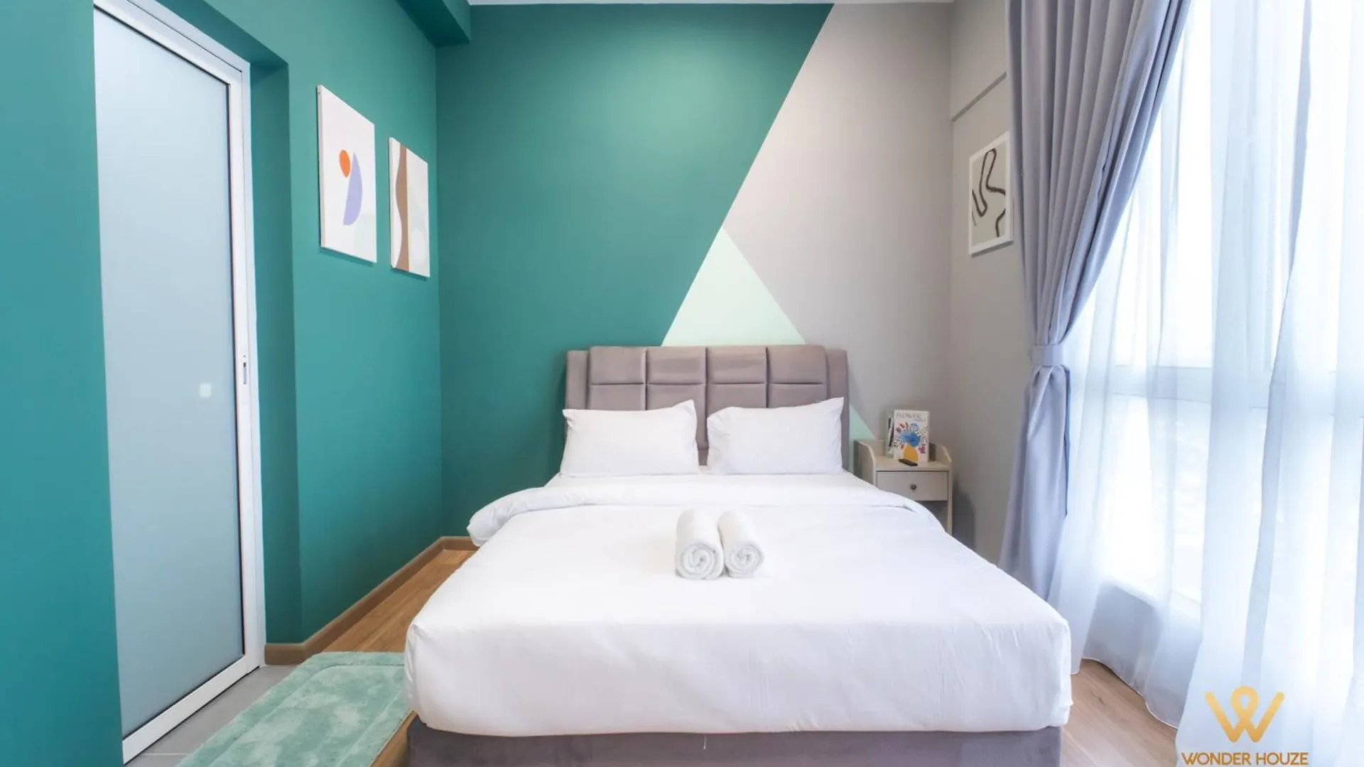 Modern Luxury Living In The Heart Of Damansara -2R2B 6 Pax Apartment Petaling Jaya