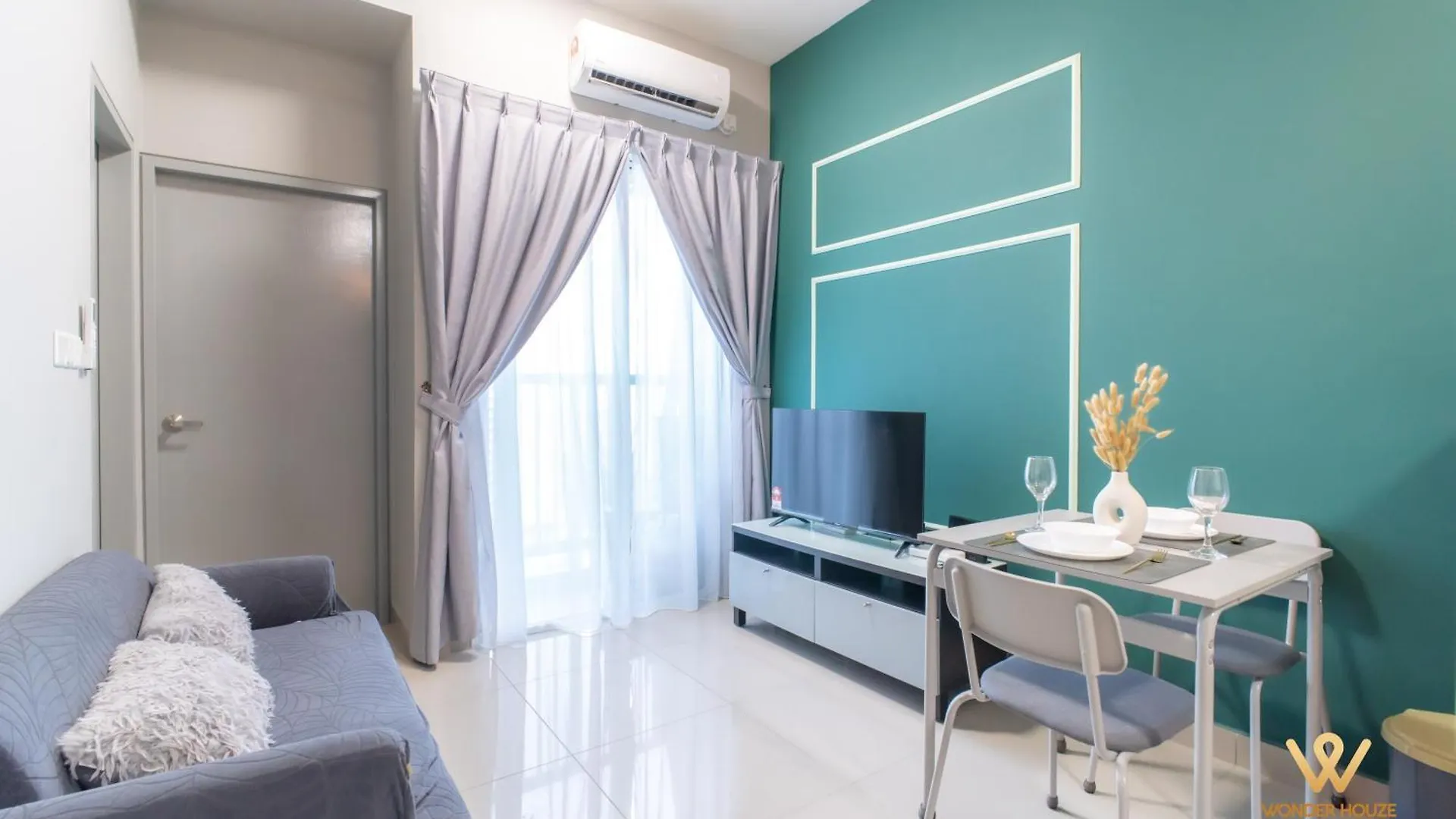 Modern Luxury Living In The Heart Of Damansara -2R2B 6 Pax Apartment Petaling Jaya