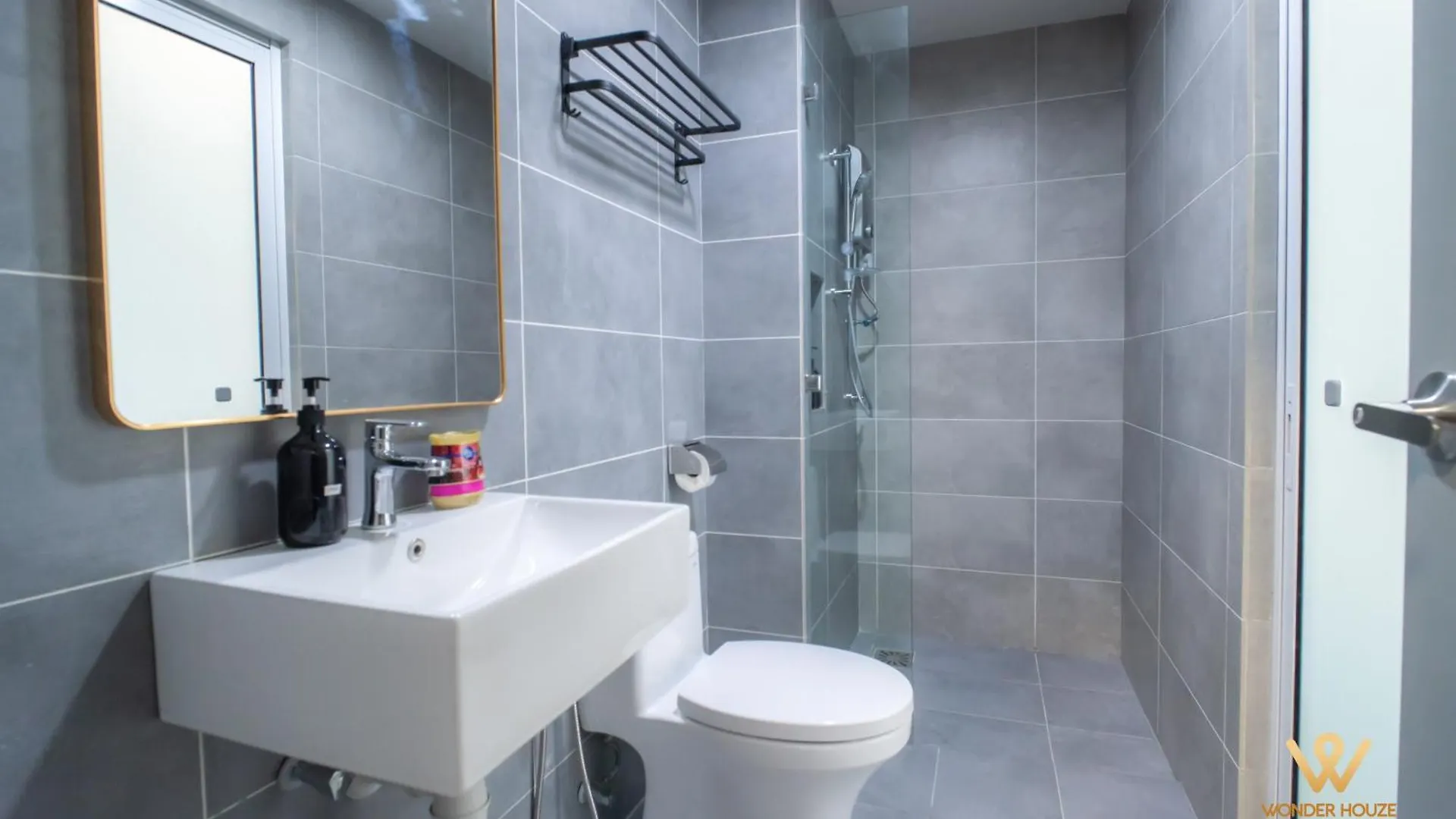 Modern Luxury Living In The Heart Of Damansara -2R2B 6 Pax Apartment Petaling Jaya Malaysia