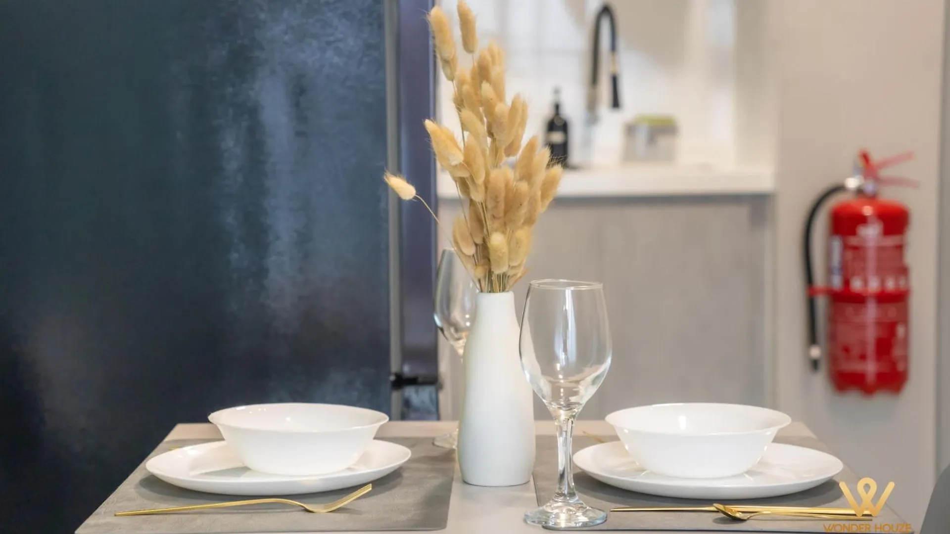 Modern Luxury Living In The Heart Of Damansara -2R2B 6 Pax Apartment Petaling Jaya Malaysia