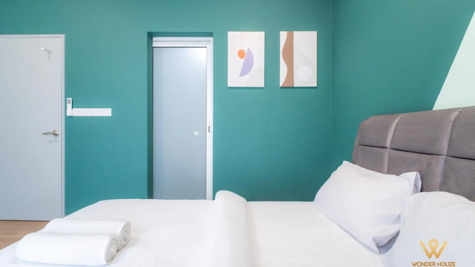 Modern Luxury Living In The Heart Of Damansara -2R2B 6 Pax Apartment Petaling Jaya