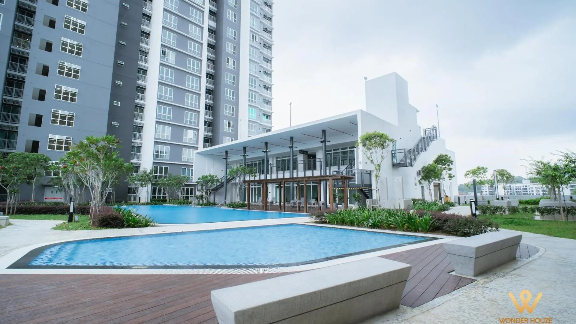 Modern Luxury Living In The Heart Of Damansara -2R2B 6 Pax Apartment Petaling Jaya 0*,